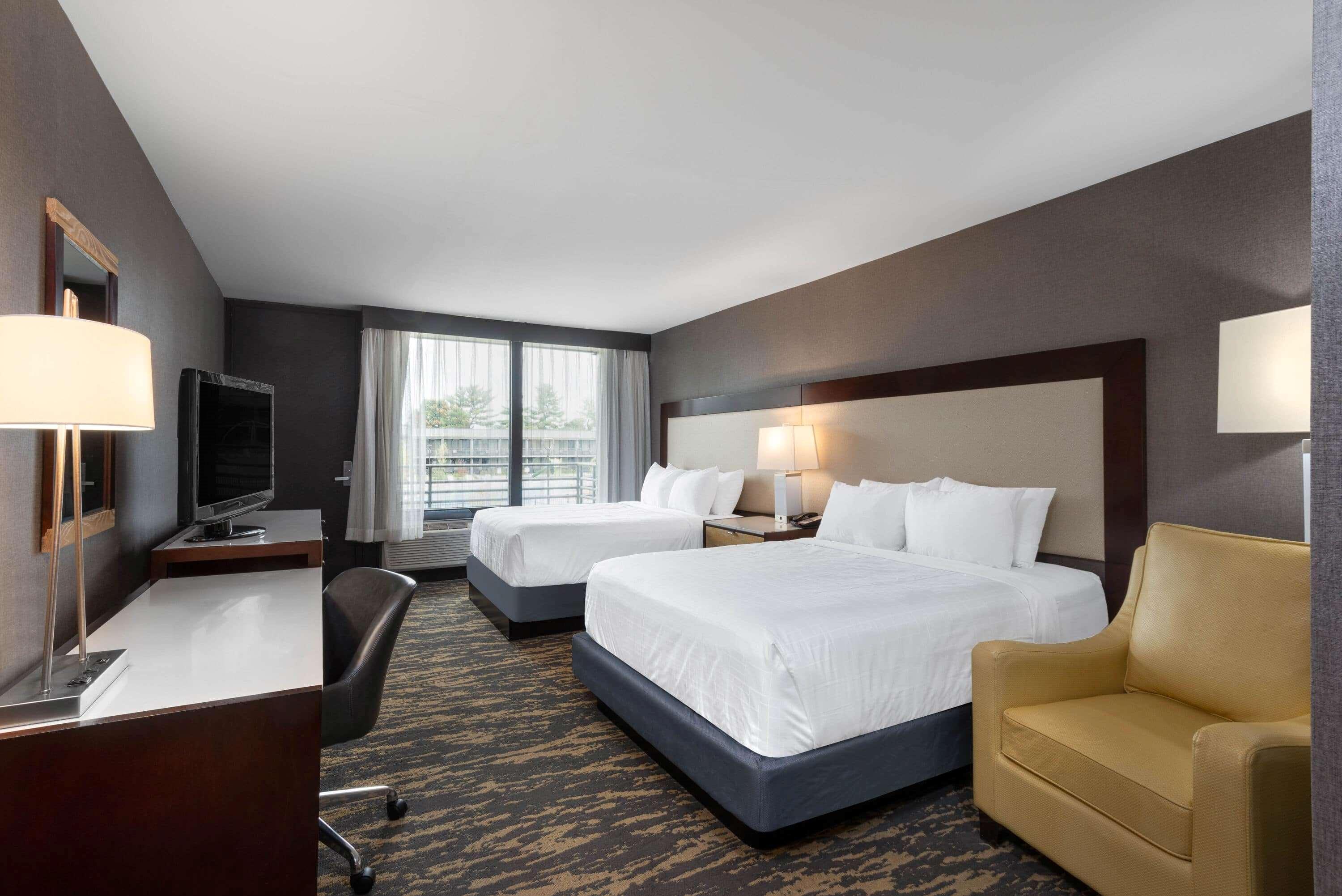 Wyndham Lancaster Resort And Convention Center Smoketown  Exterior photo